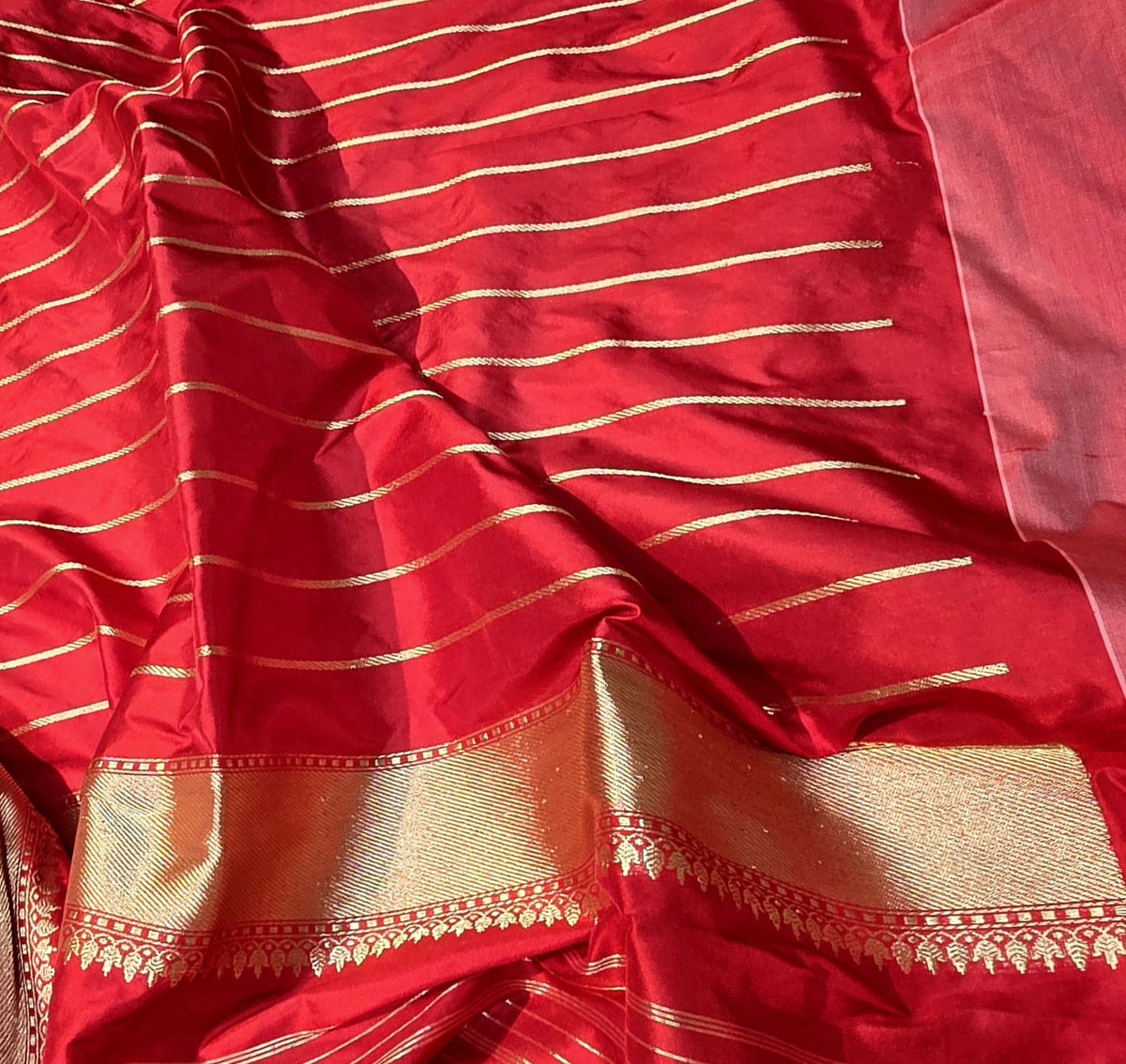 Red iktara jamdani saree Banarsi sarees Indian sari blouse Saffronfashionindia