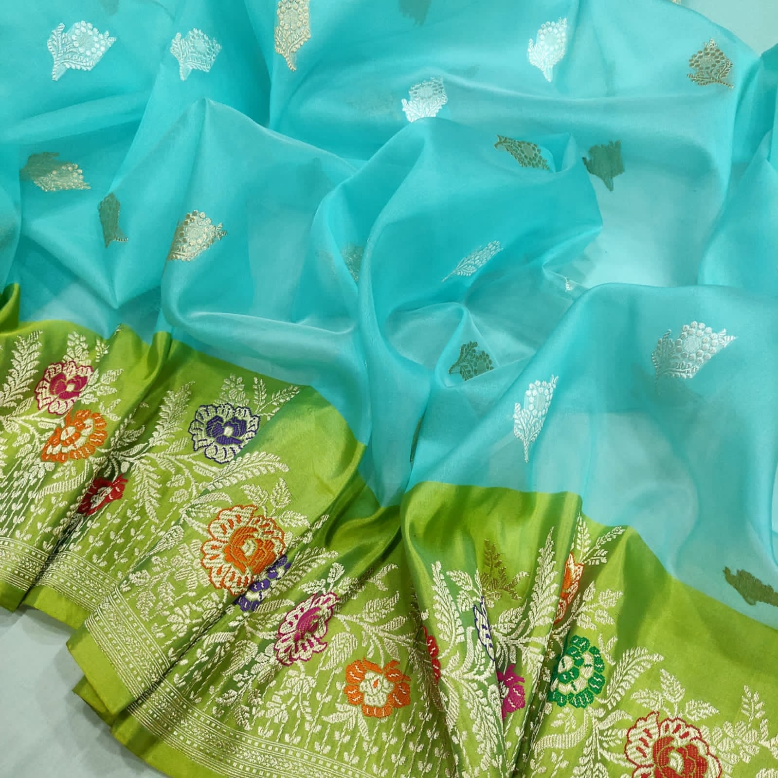 Sanida kora handwoven exclusive sarees - Saffronfashionindia