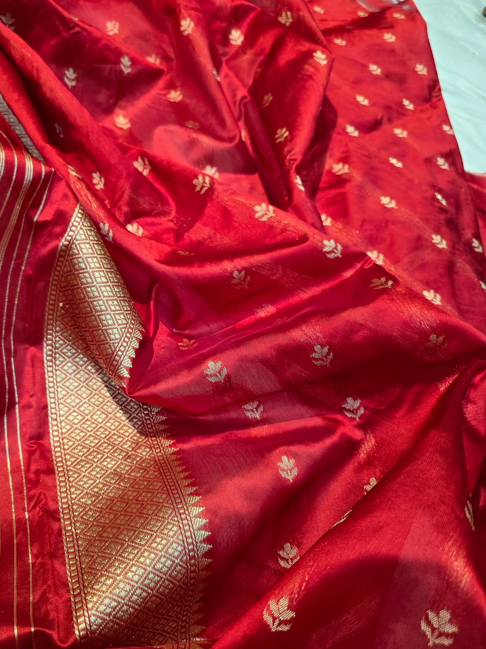 Dhakai Jamdani Paithani saree Banarsi saree handwoven sari blouse SaffronFashion