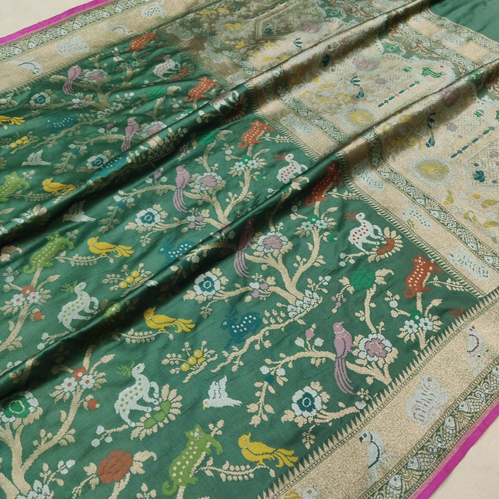 Green katan silk saree handwoven sarees Indian sari blouse - Saffronfashionindia