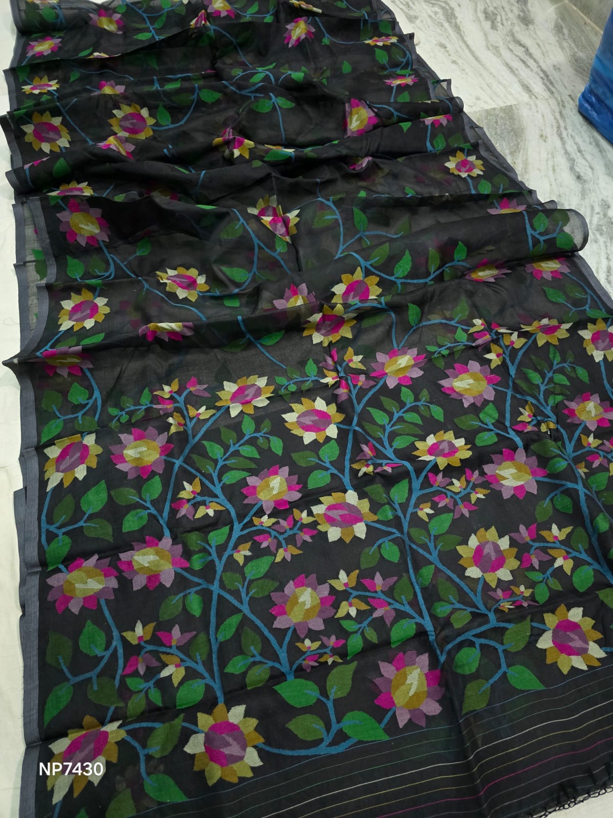 Black Tantuj Jamdani saree Bengal traditional sarees - Saffronfashionindia