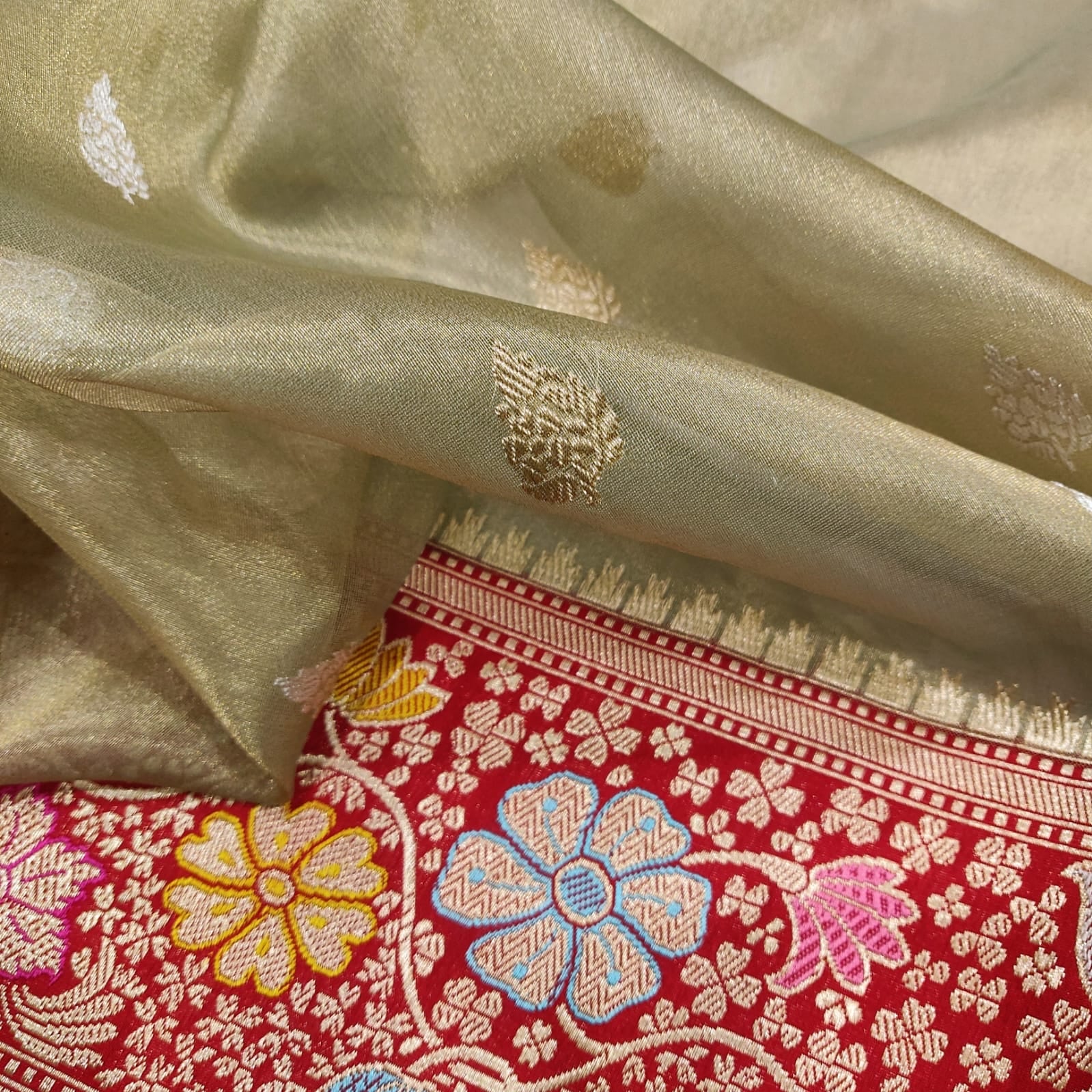 Oliva tissue handwoven saree - Saffronfashionindia