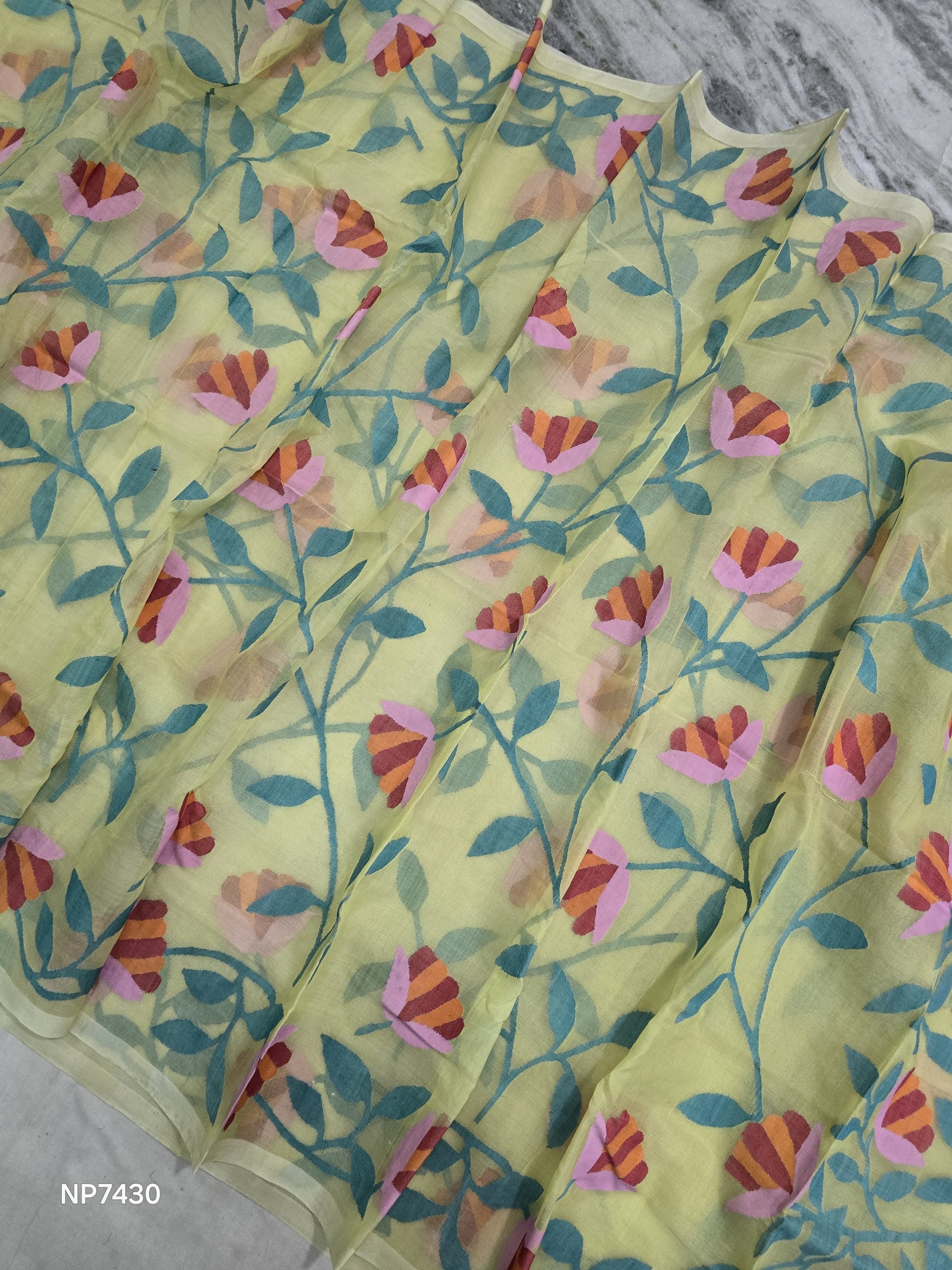 Execusite handwoven Jamdani saree Indian sari blouse - Saffronfashionindia