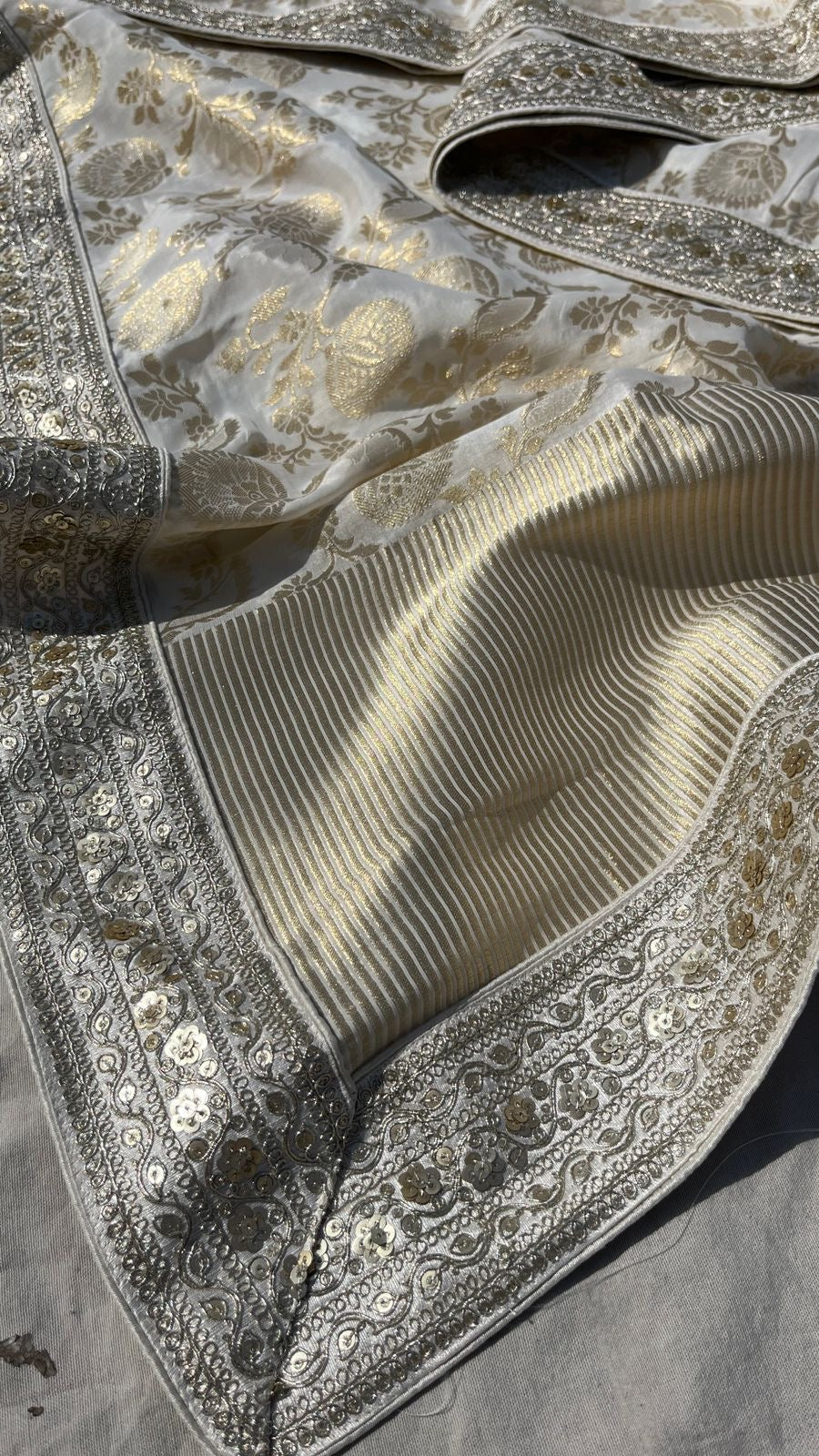 White Khaddi Gorgette saree weaving saree - Saffronfashionindia