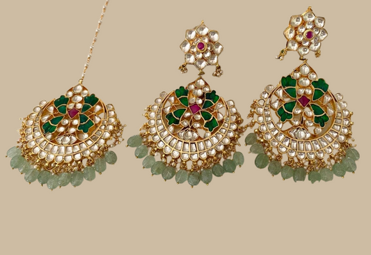 Shabnam tikka set Kundan tikka set pacchi Kundan tikka set - Saffronfashionindia