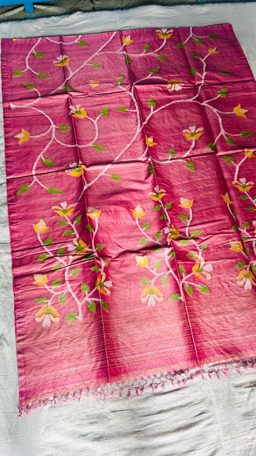 Vamisha Jamdani saree Tantuj saree blouse Saffronfashionindia
