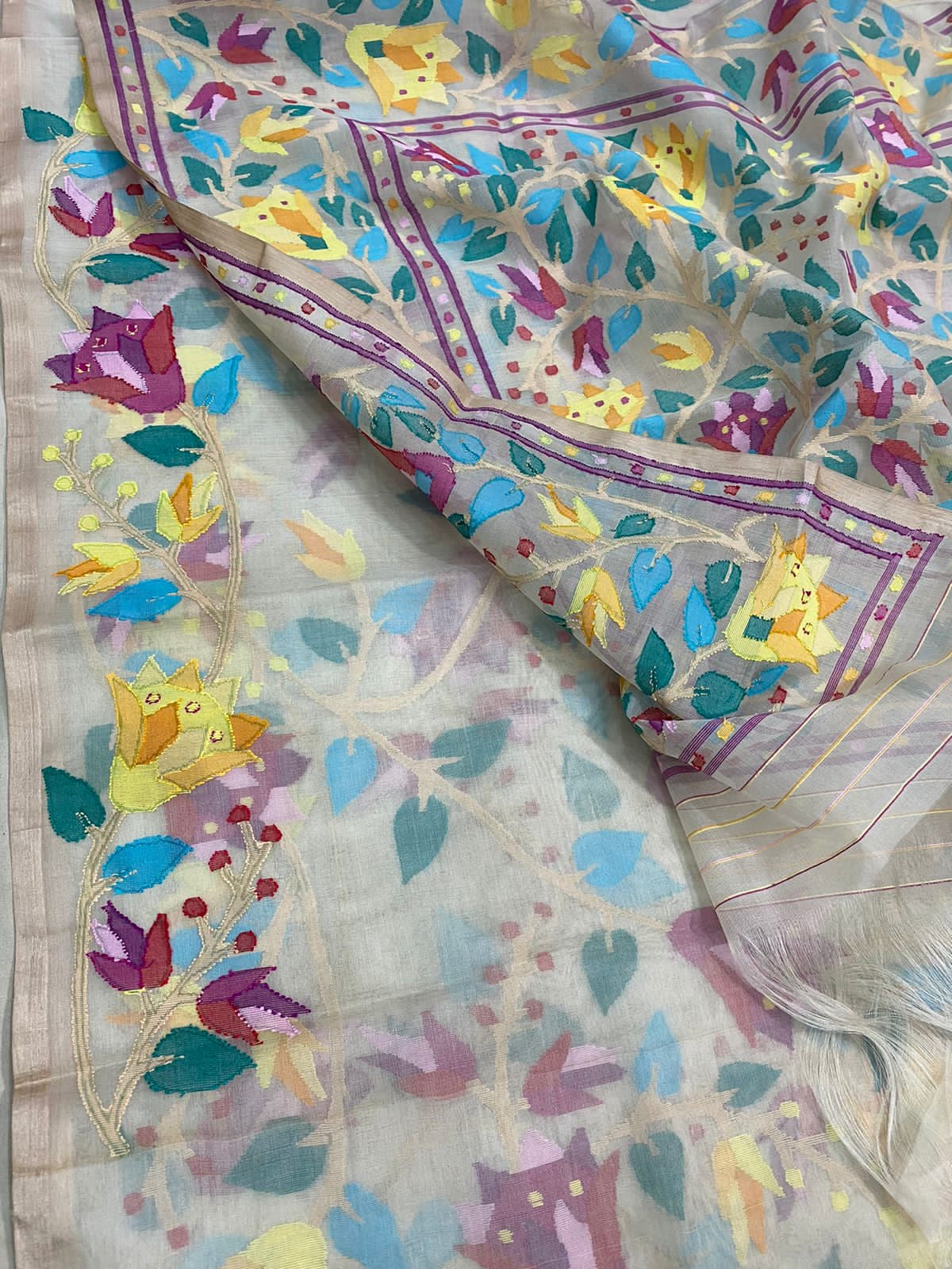 Harmini Tantuj muslin jamdani sarees - Saffronfashionindia