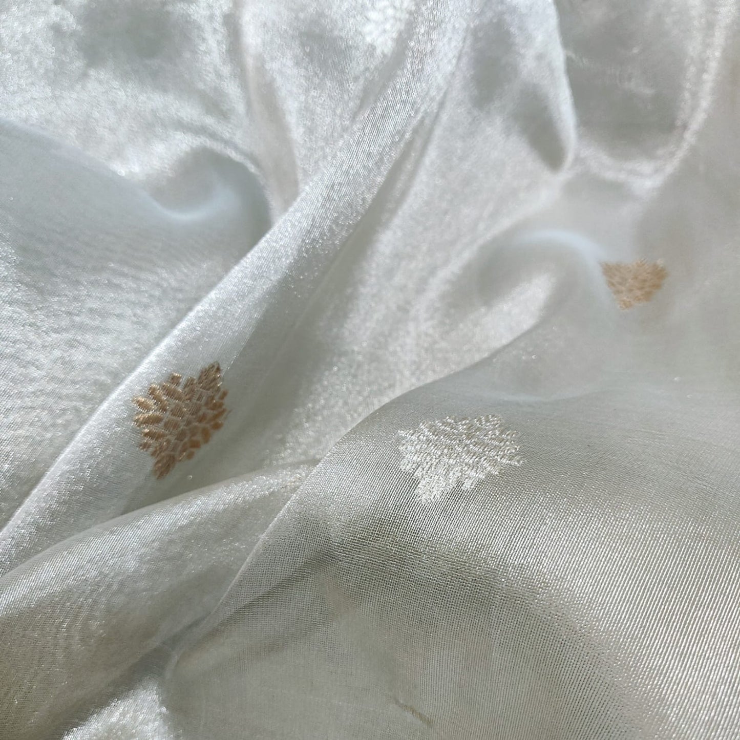 Silver inspired kora tissue handwoven saree - Saffronfashionindia