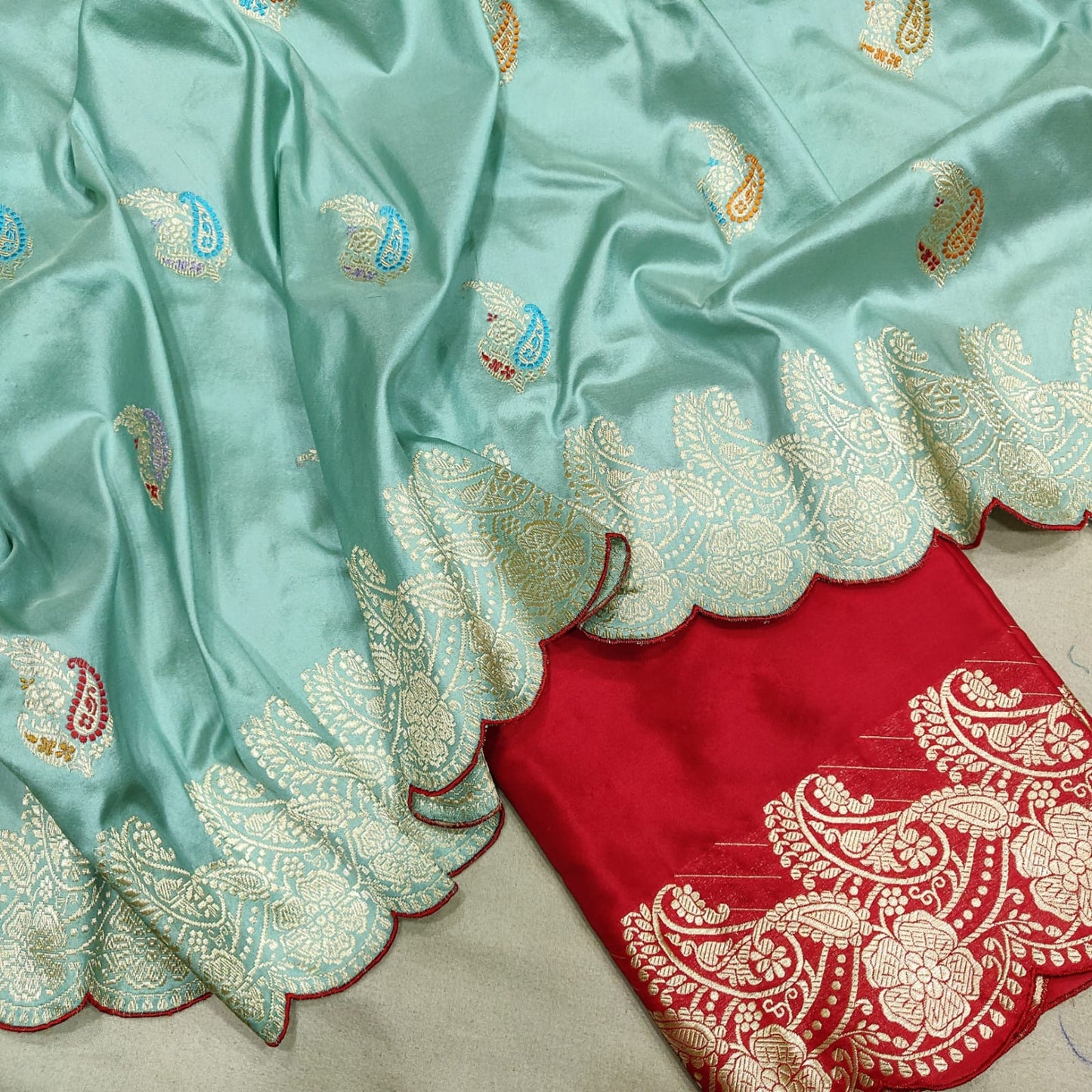 Firoza Katan paisley handwoven saree - Saffronfashionindia