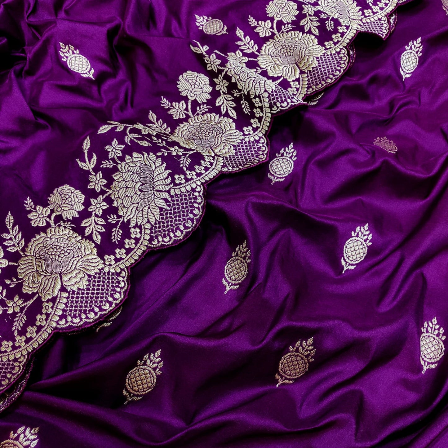 Vanisha Katan silk handwoven kadwa saree - Saffronfashionindia