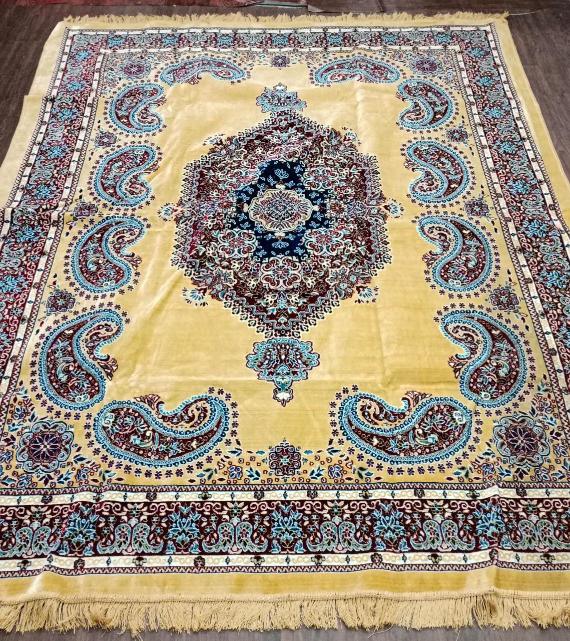 Valima authentic Indian Pakistani carpets - Saffronfashionindia