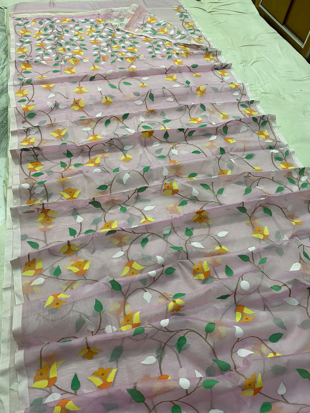 Pinkilla muslin tantuj saree - Saffronfashionindia