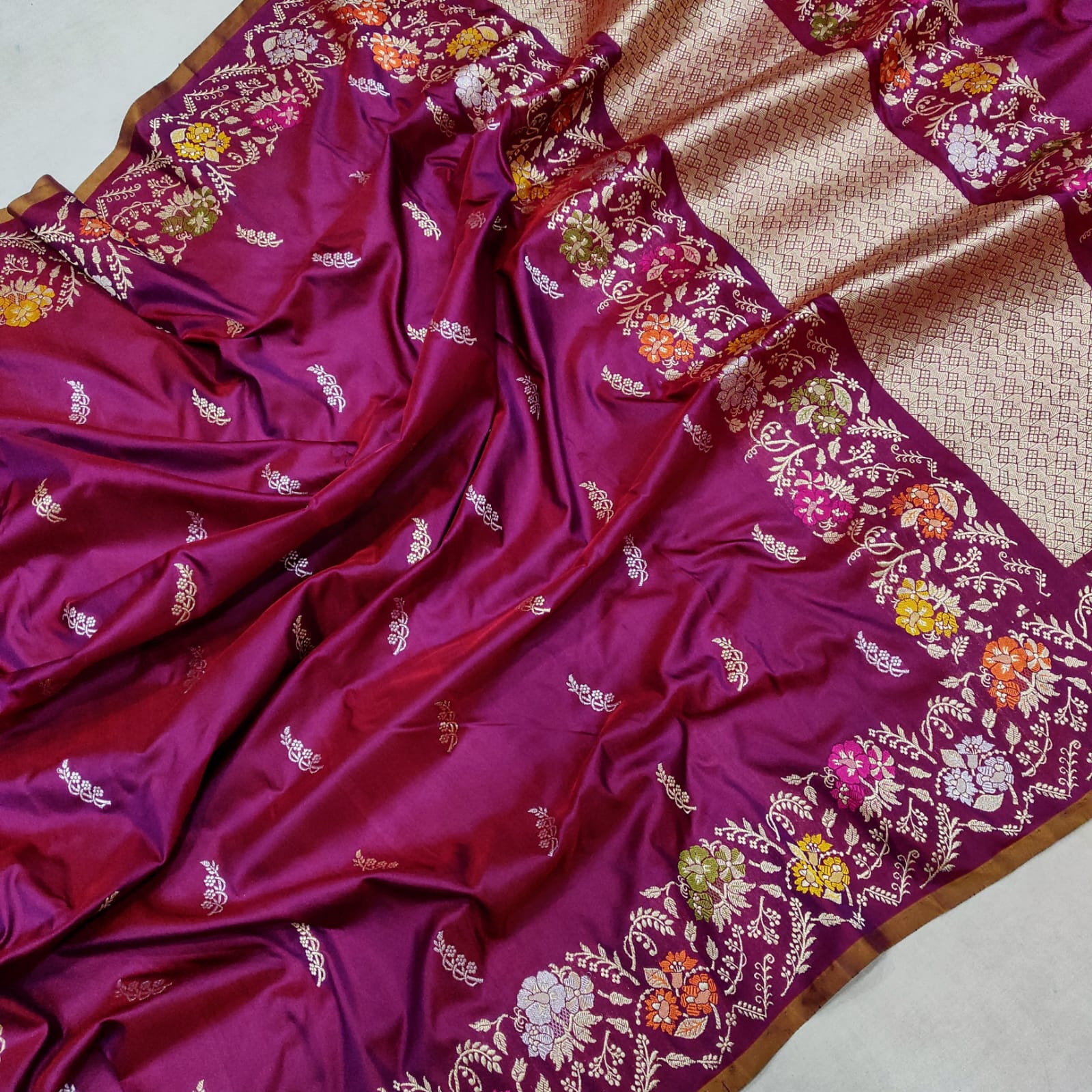 Walia handwoven kadwa saree - Saffronfashionindia