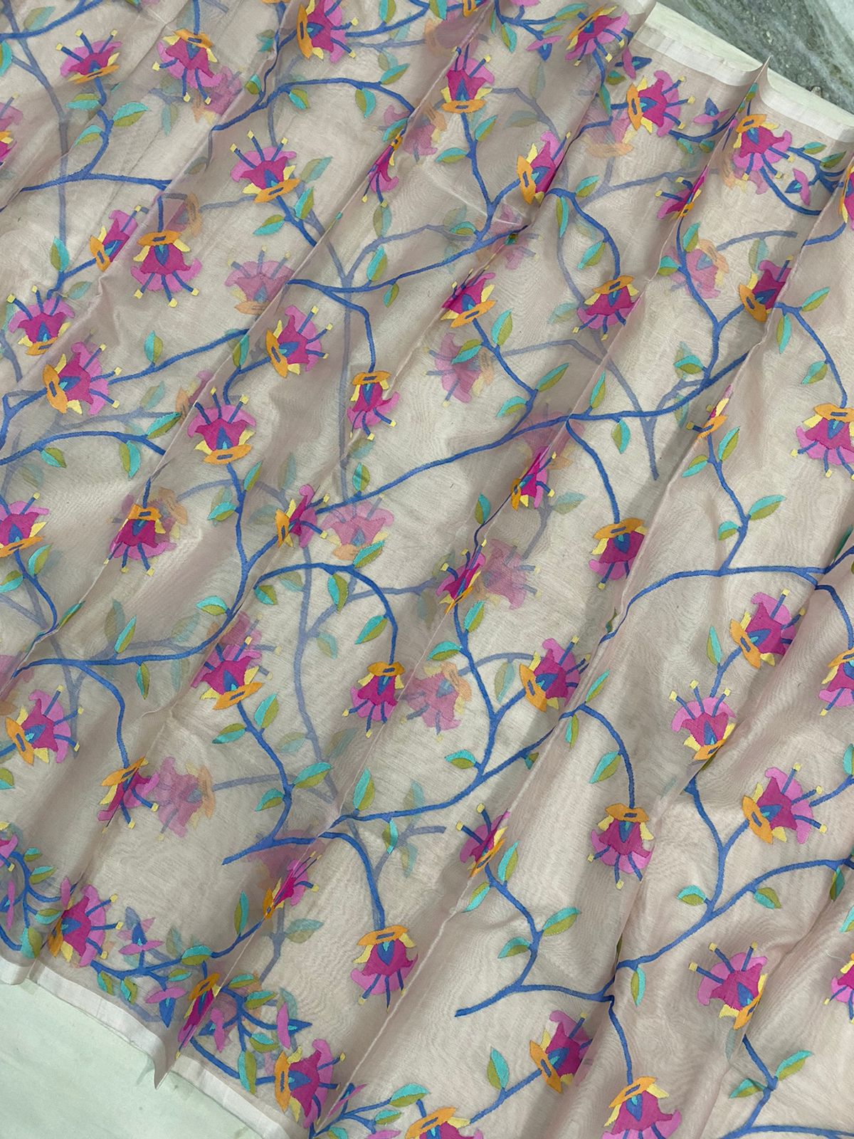 Angela tantuj Bengal jamdani saree - Saffronfashionindia