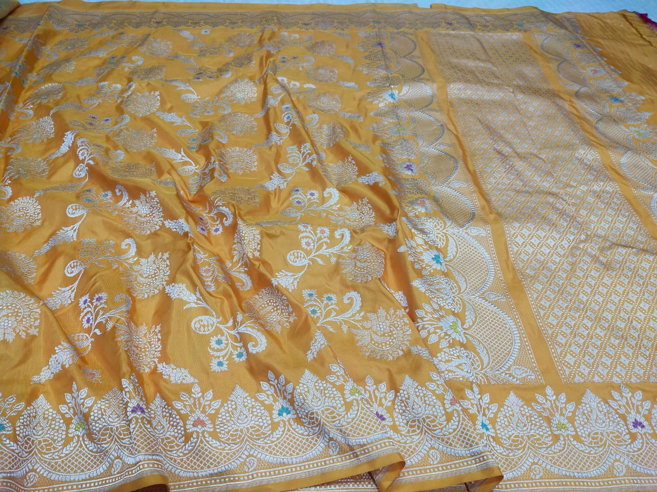 Maharani inspired handwoven Katan silk kadwa saree - Saffronfashionindia