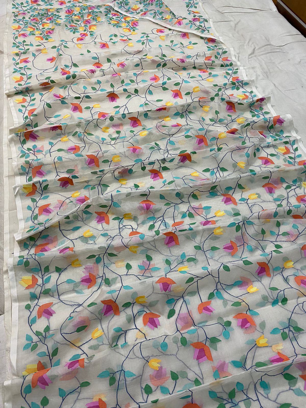 Lipika tantuj muslin jamdani saree - Saffronfashionindia