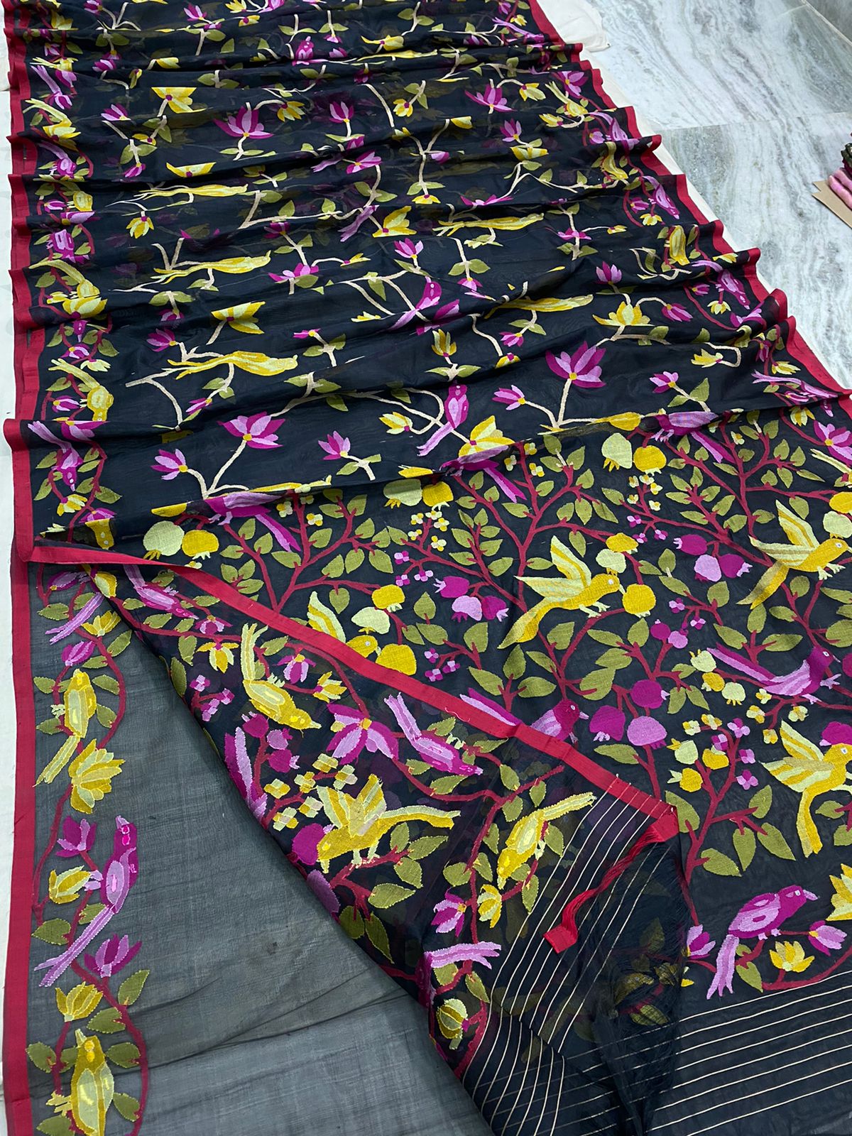 Zeba tantuj handwoven jamdani traditional sarees - Saffronfashionindia