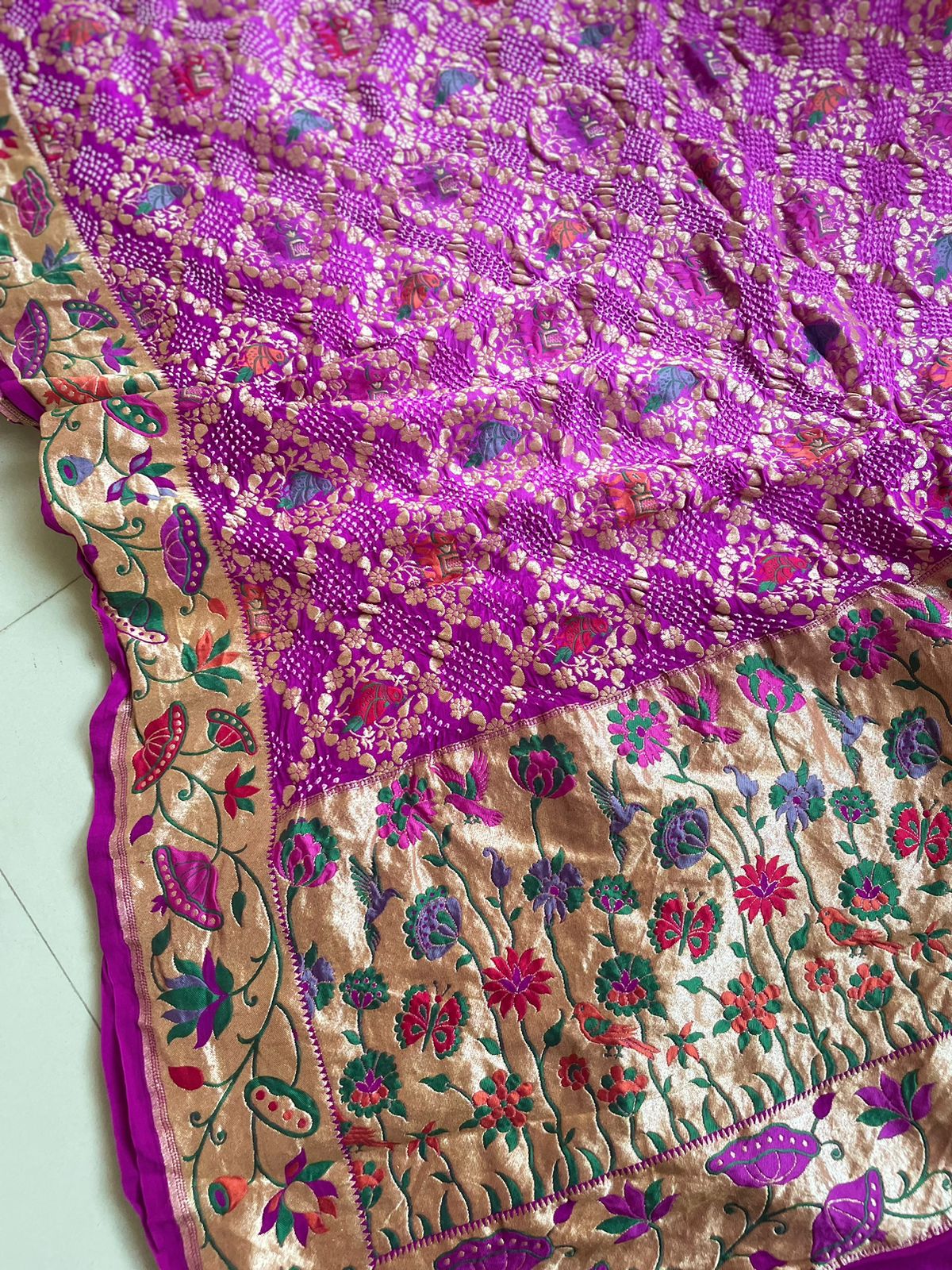 Livas kora kadwa handwoven saree - Saffronfashionindia