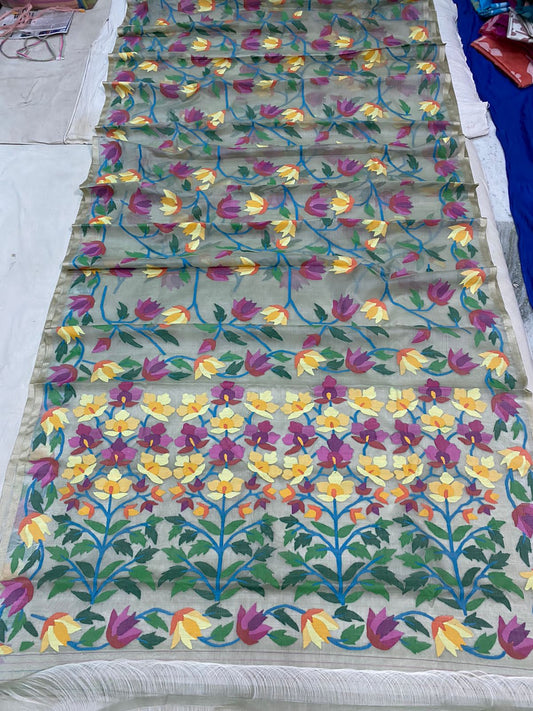 Lolita tantuj muslin saree - Saffronfashionindia