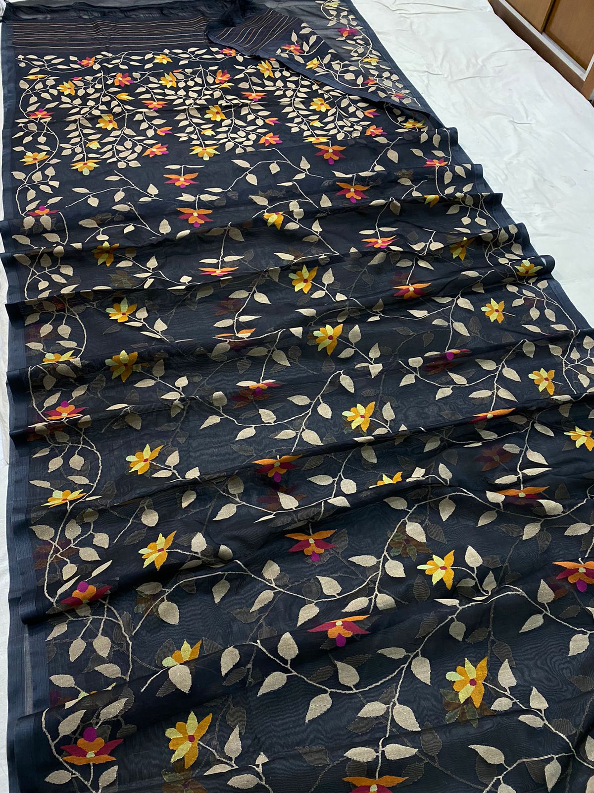 Muslin black tantuj jamdani saris - Saffronfashionindia