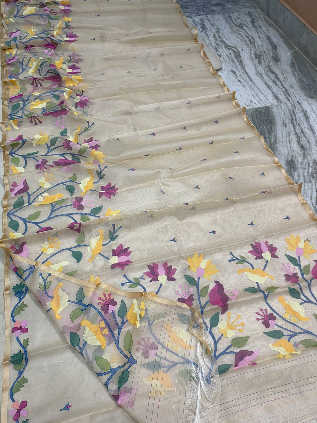 Alpa muslin jamdani saree - Saffronfashionindia