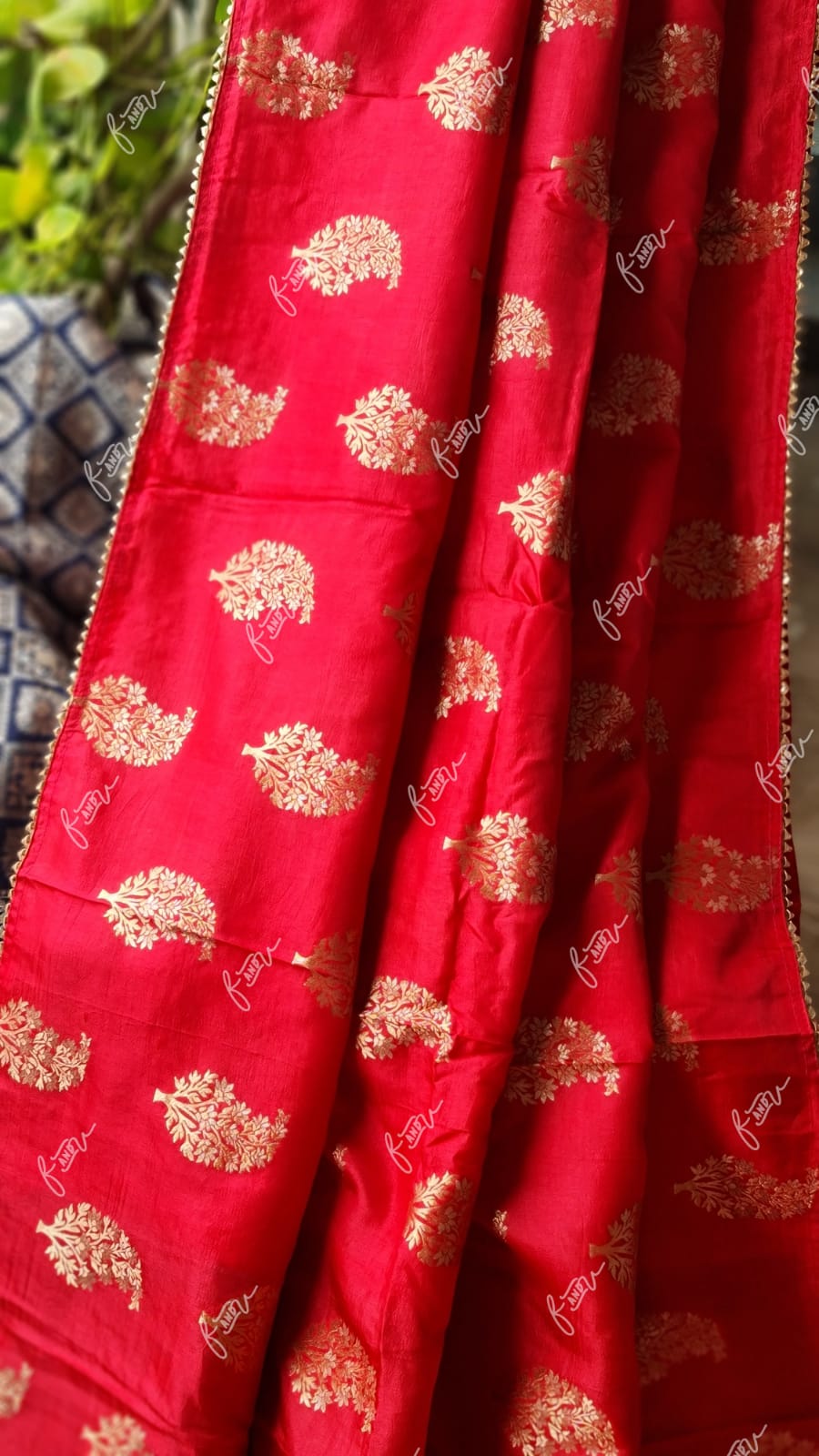 Munga floral crepe sarees - Saffronfashionindia
