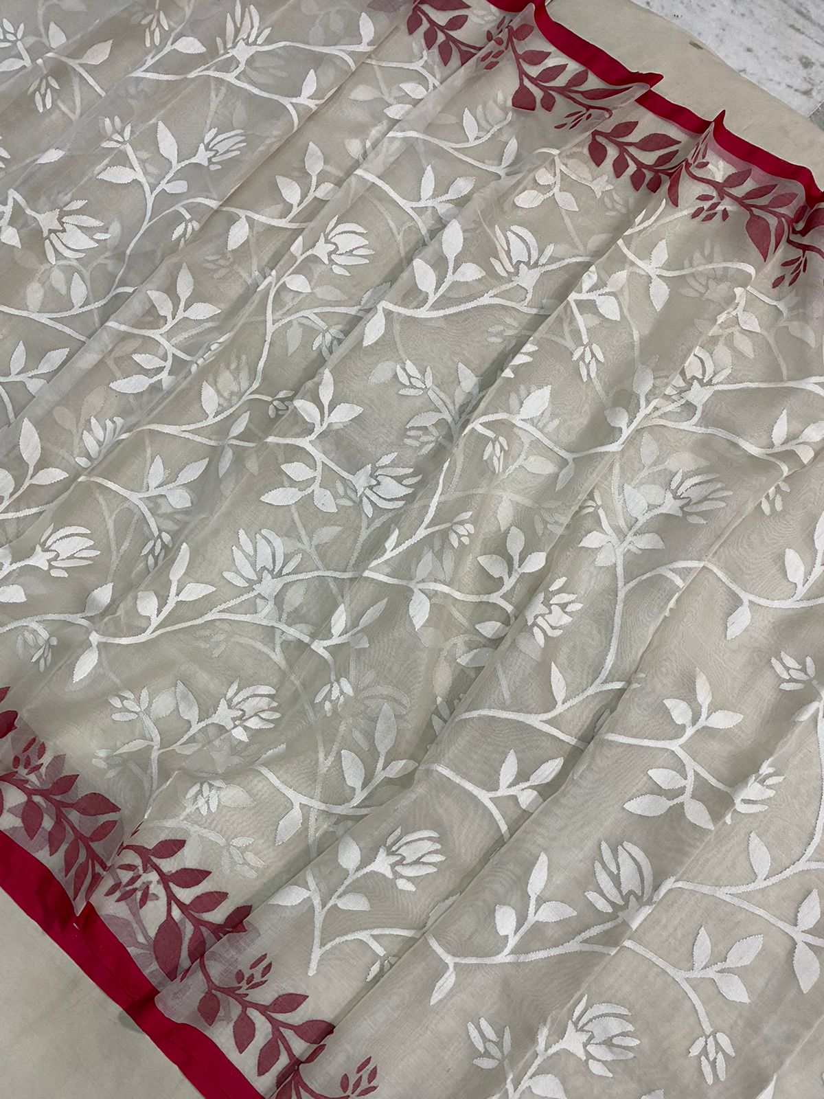 Ravi muslin tantuj jamdani saree - Saffronfashionindia