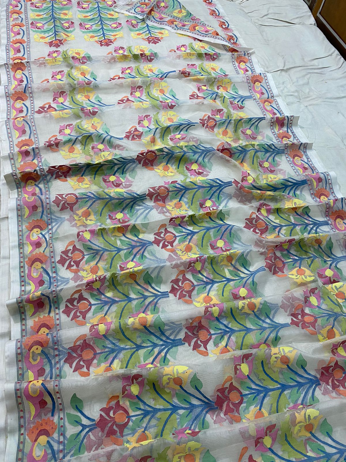 Blossom tantuj jamdani handloom sarees - Saffronfashionindia