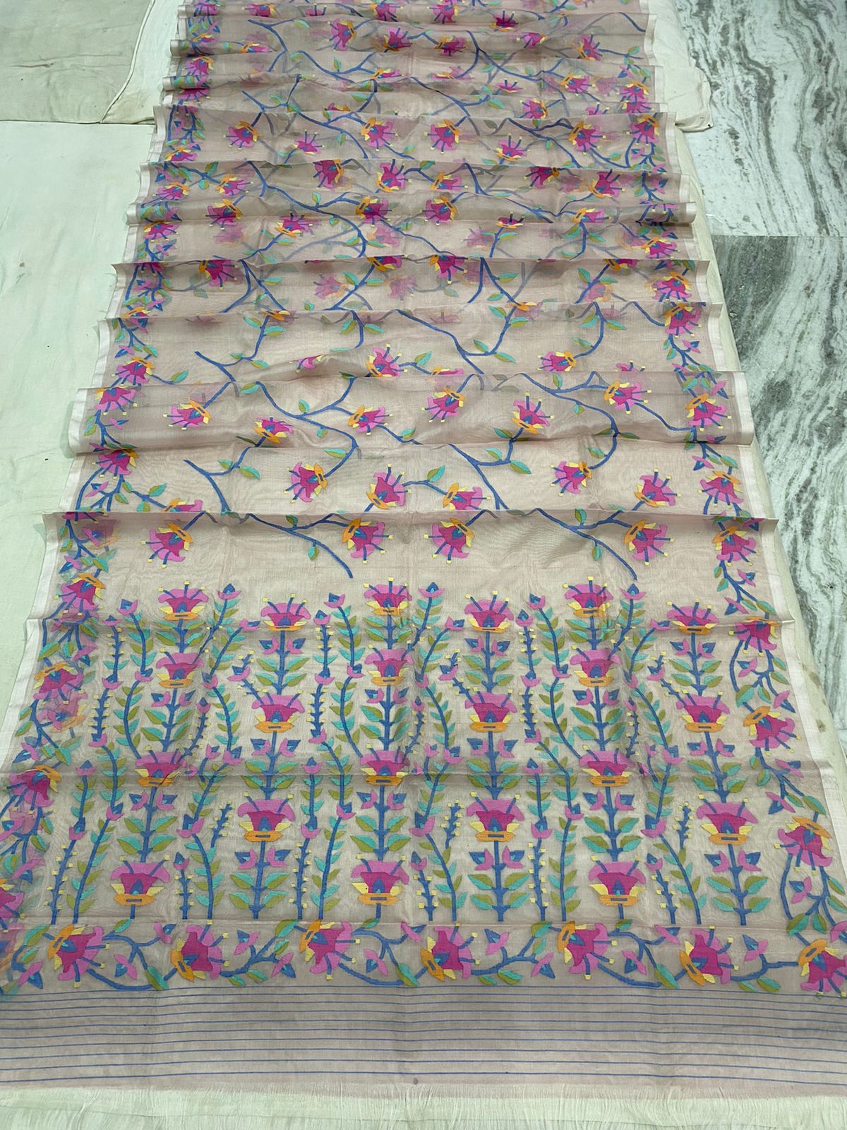 Angela tantuj Bengal jamdani saree - Saffronfashionindia