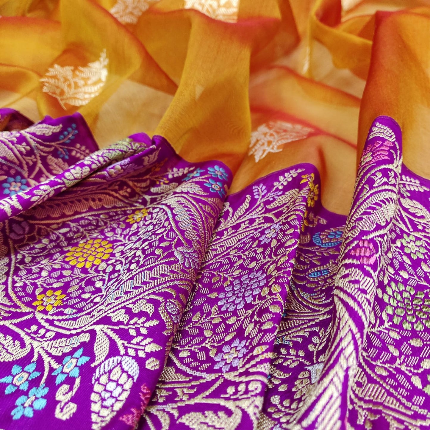 Livas kora kadwa handwoven saree - Saffronfashionindia