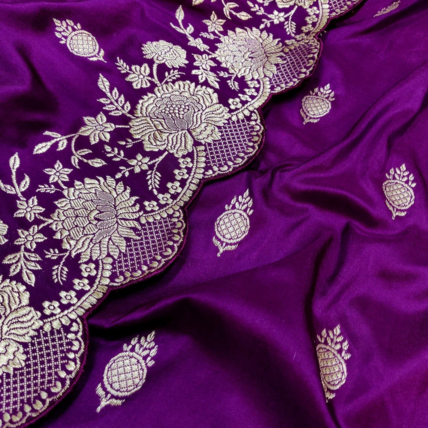 Vanisha Katan silk handwoven kadwa saree - Saffronfashionindia