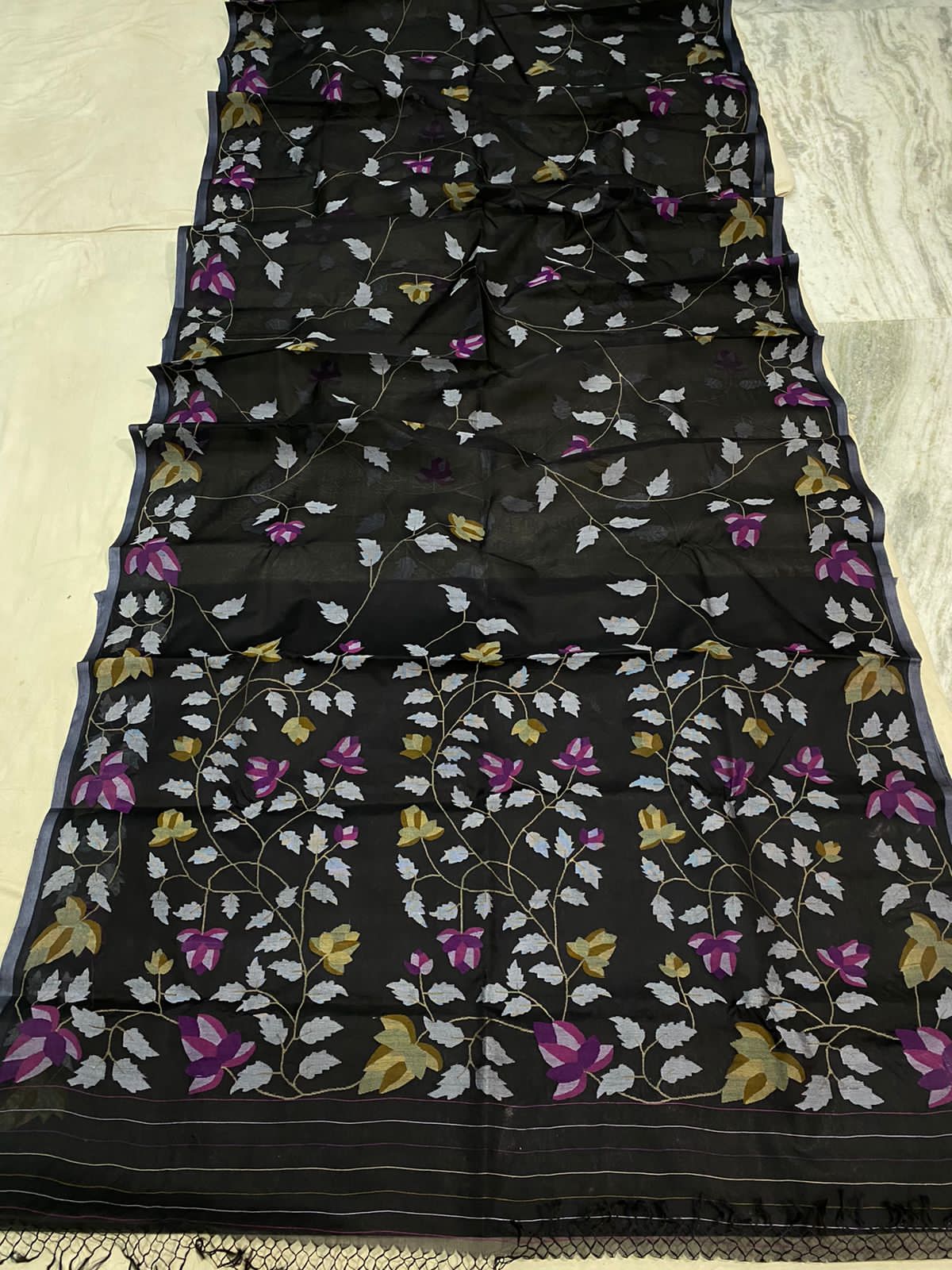 Rivaz muslin jamdani saree - Saffronfashionindia