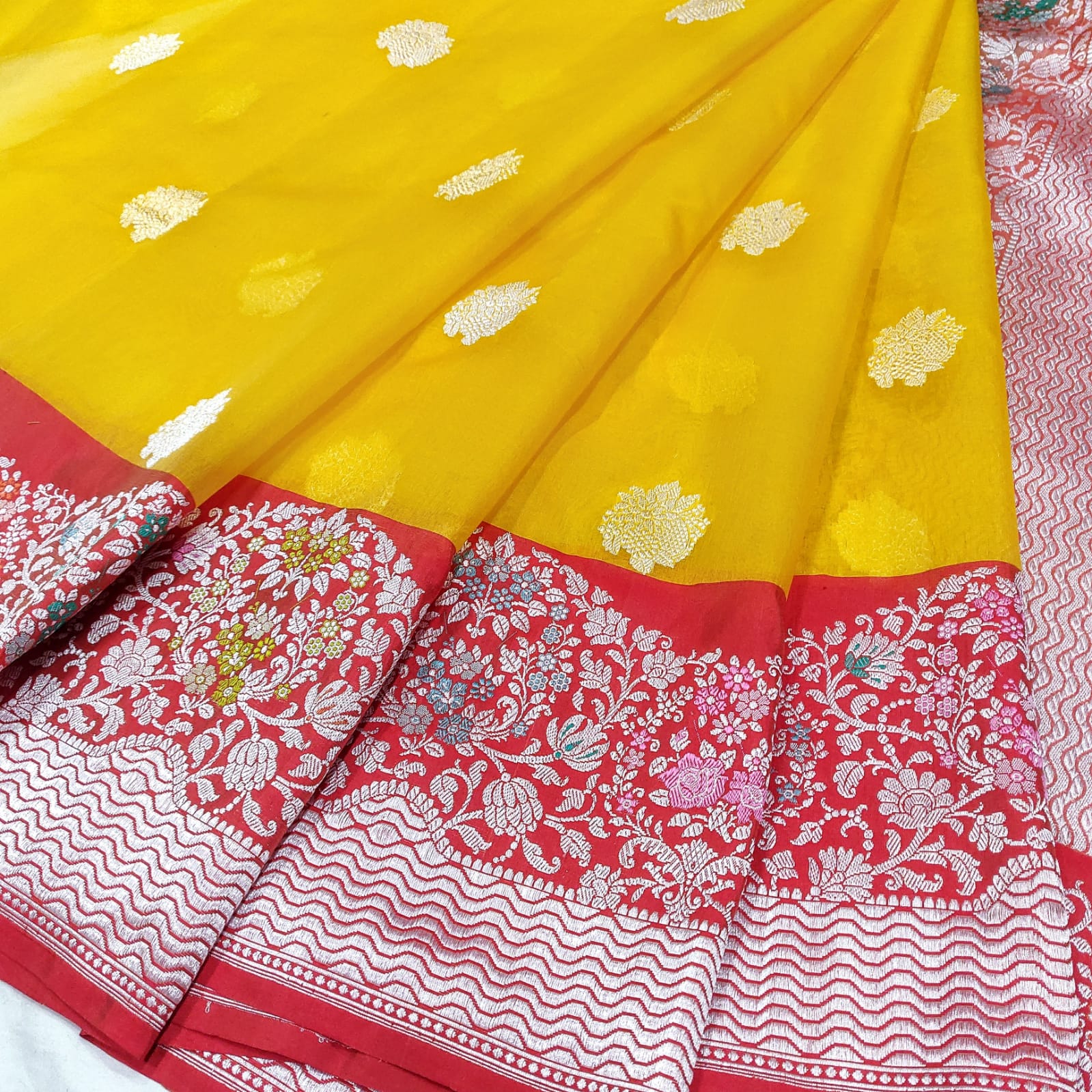 Noor kora handwoven saree - Saffronfashionindia