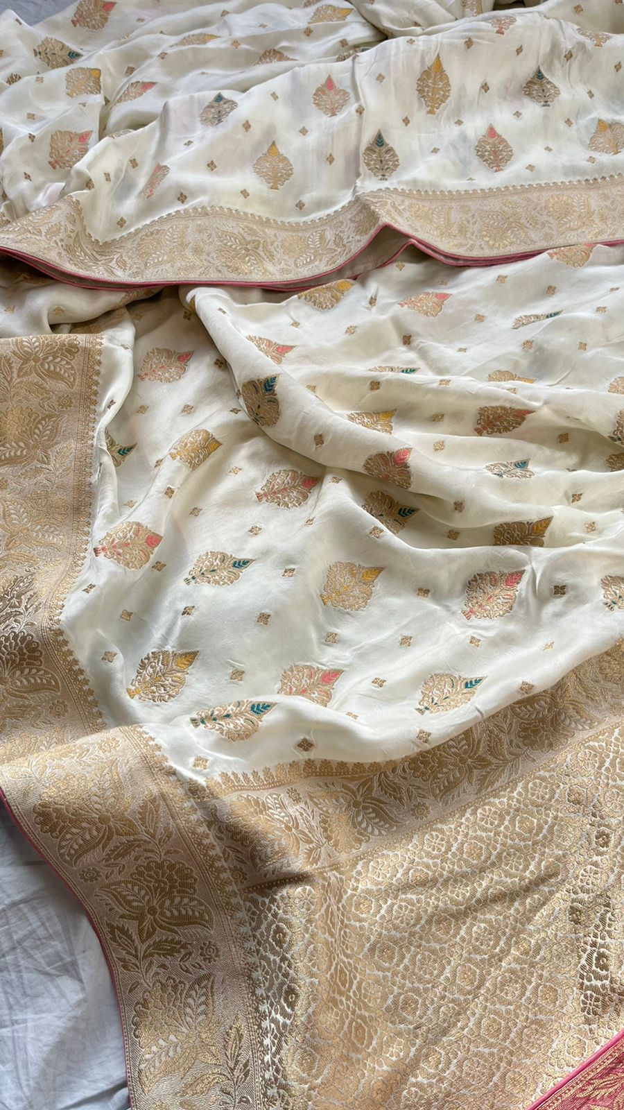 Arvoo khaddi gorgette indian sari - Saffronfashionindia