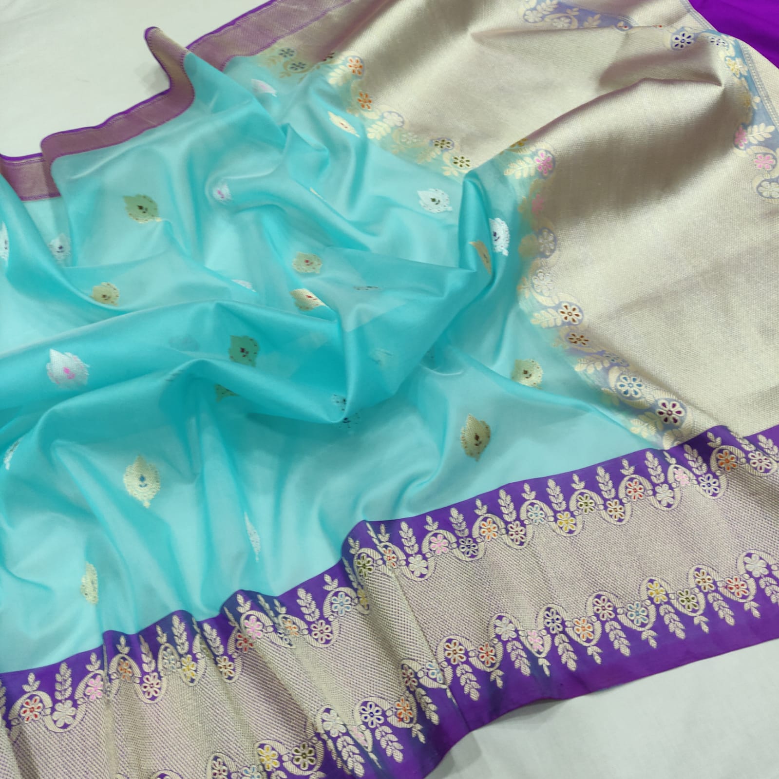 Aliva Firoza kora handwoven kadwa saree - Saffronfashionindia