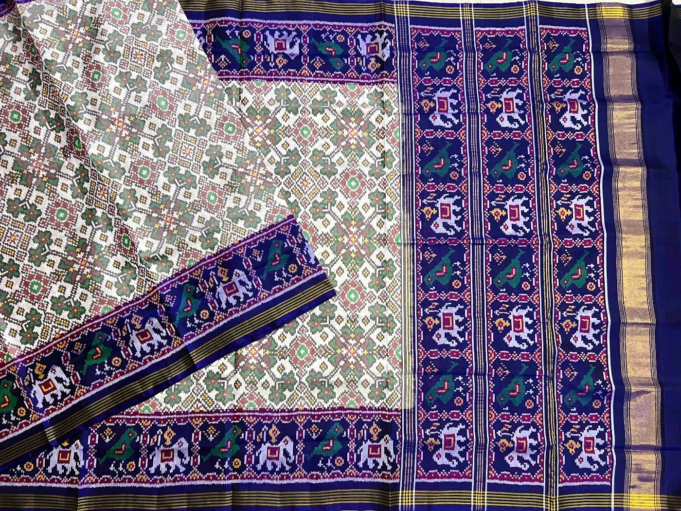 Pinash Patola silk weaving silk sarees - Saffronfashionindia