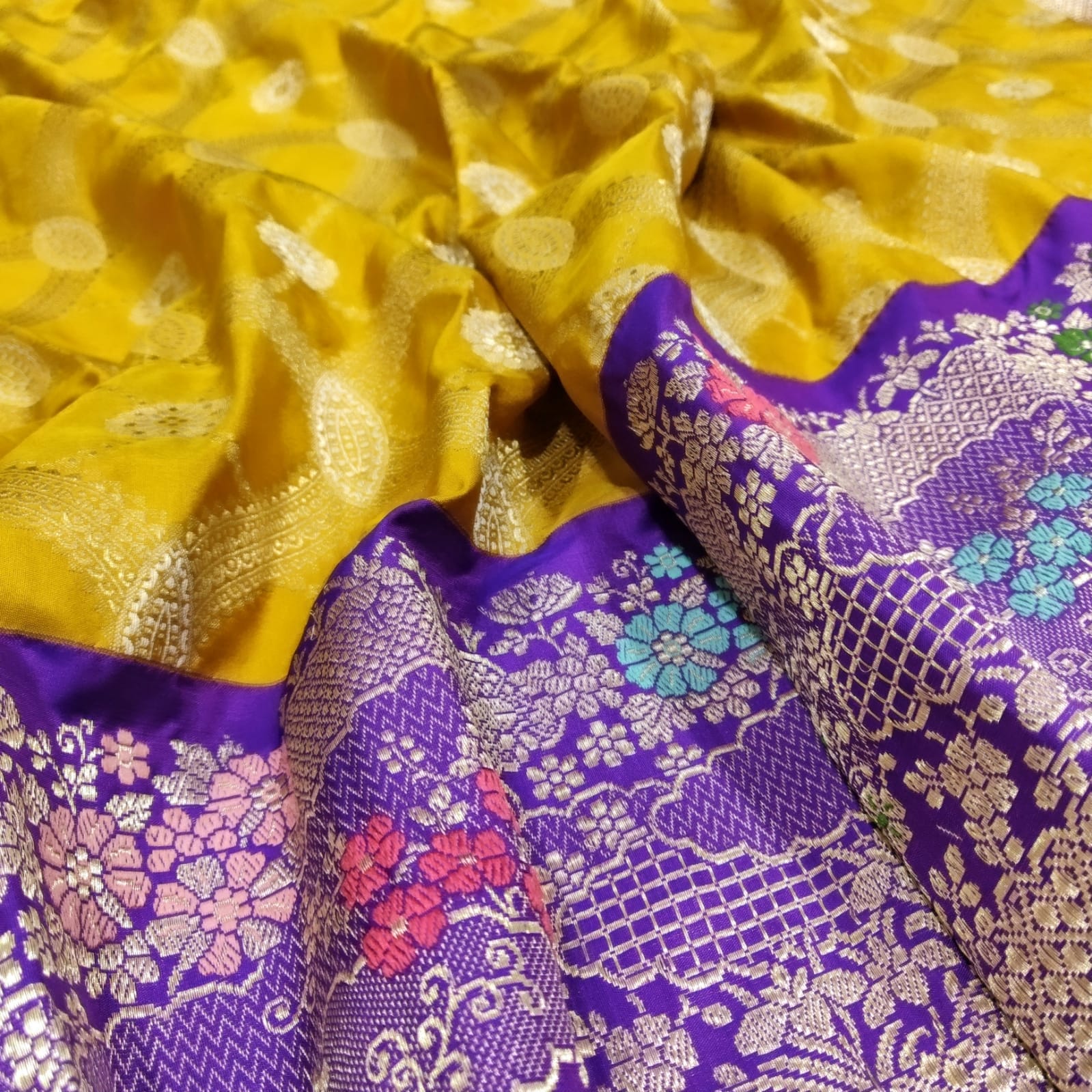 Urfi Katan silk handwoven zari saree - Saffronfashionindia