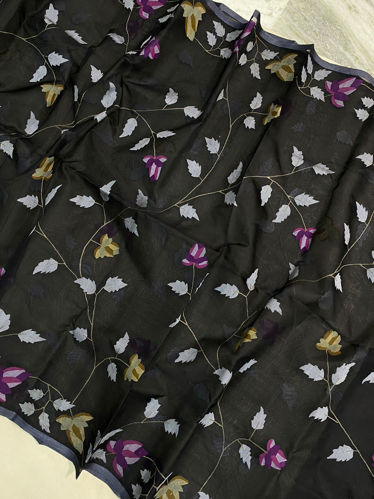 Rivaz muslin jamdani saree - Saffronfashionindia