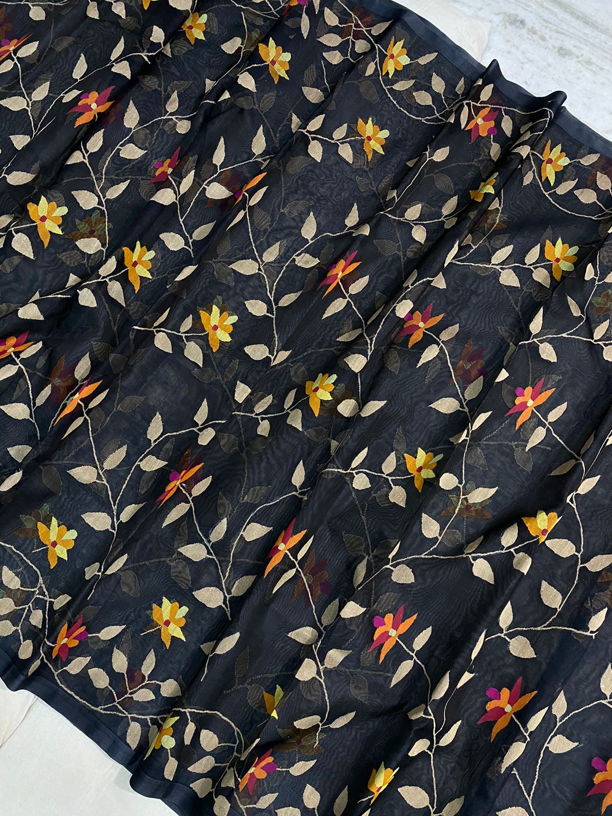 Muslin black tantuj jamdani saris - Saffronfashionindia