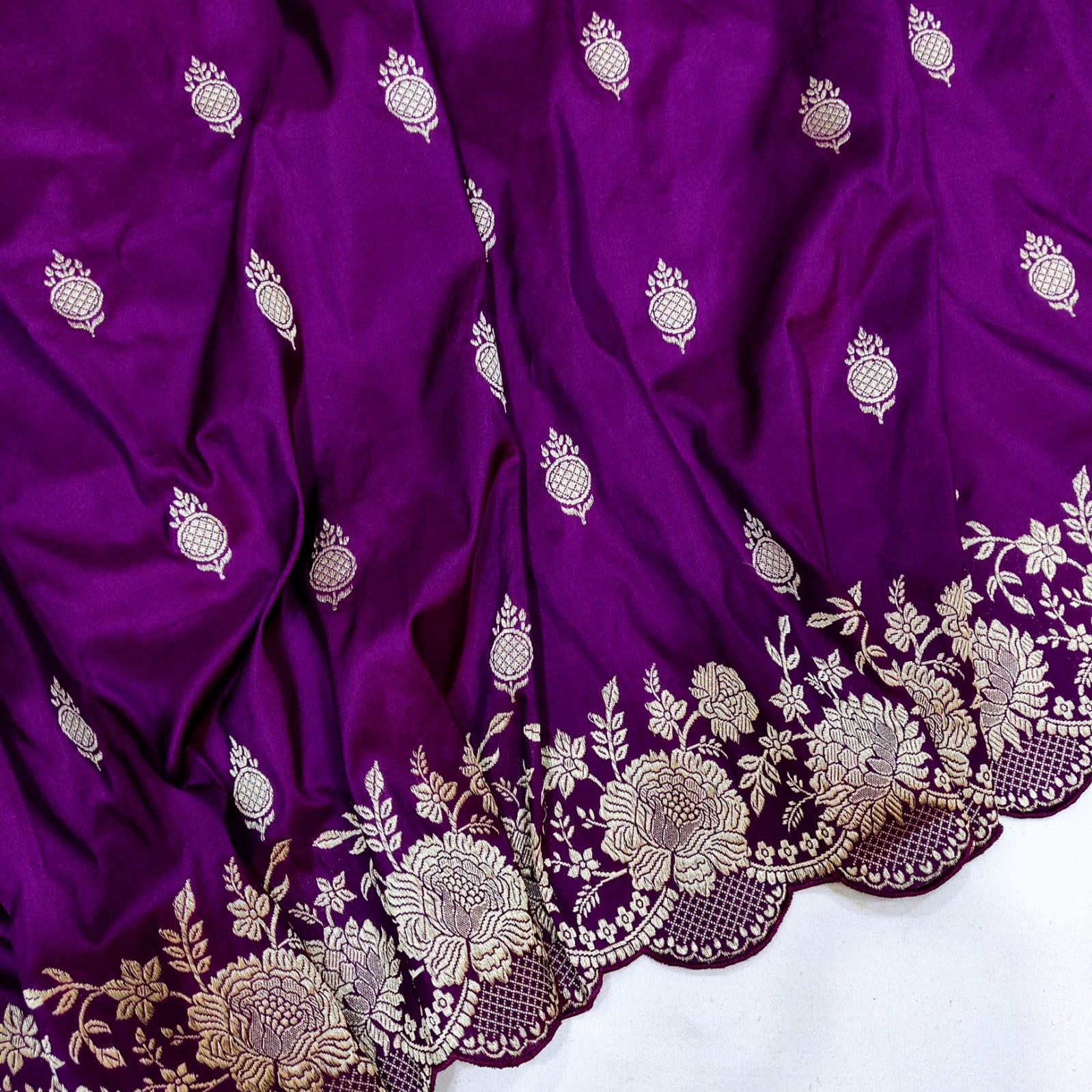 Vanisha Katan silk handwoven kadwa saree - Saffronfashionindia