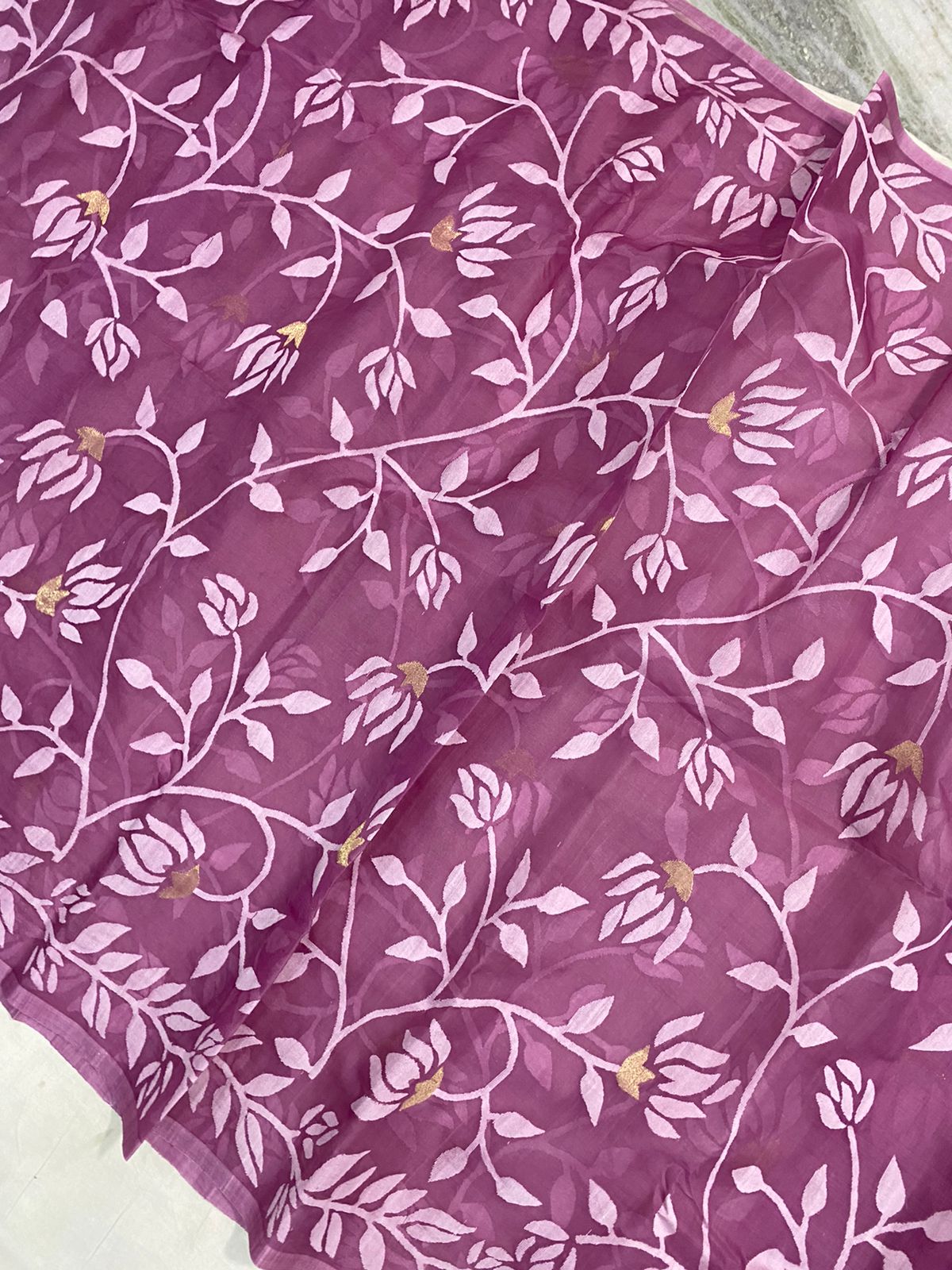 Mouli tantuj jamdani sari - Saffronfashionindia