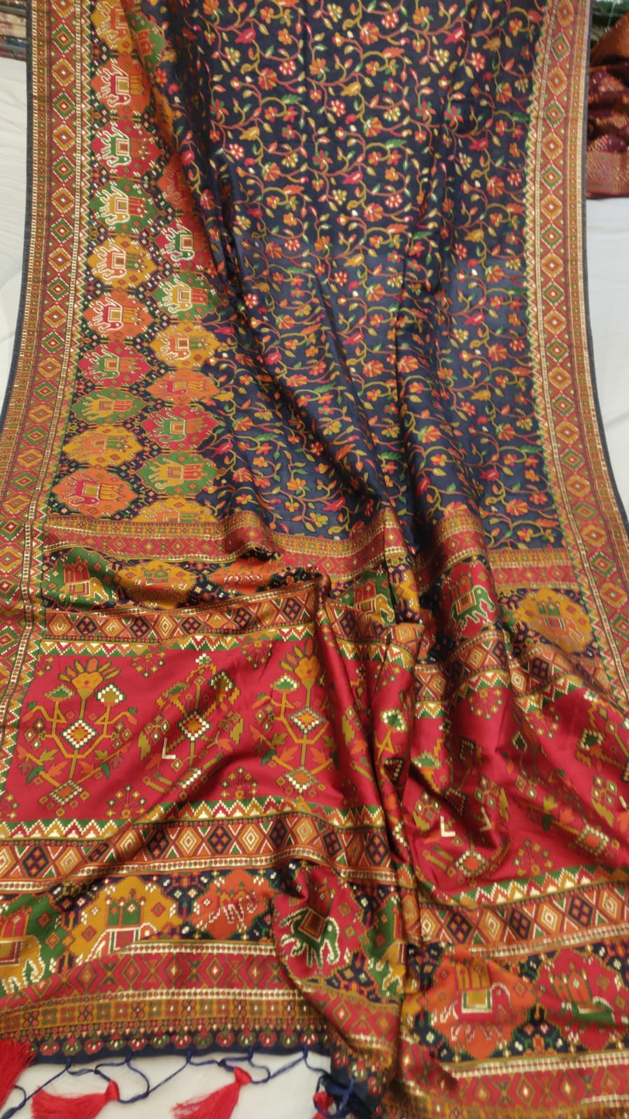 Beautiful Kani silk saree - Saffronfashionindia