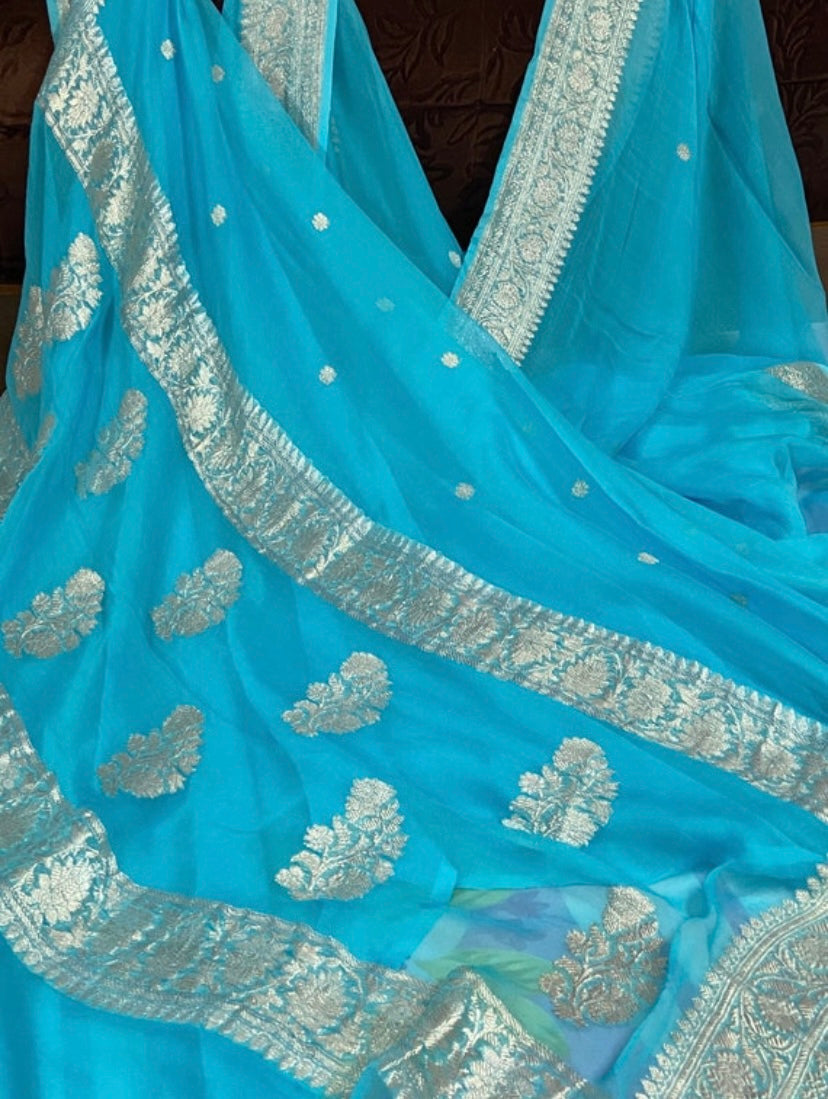 Chiffon zari saree - Saffronfashionindia