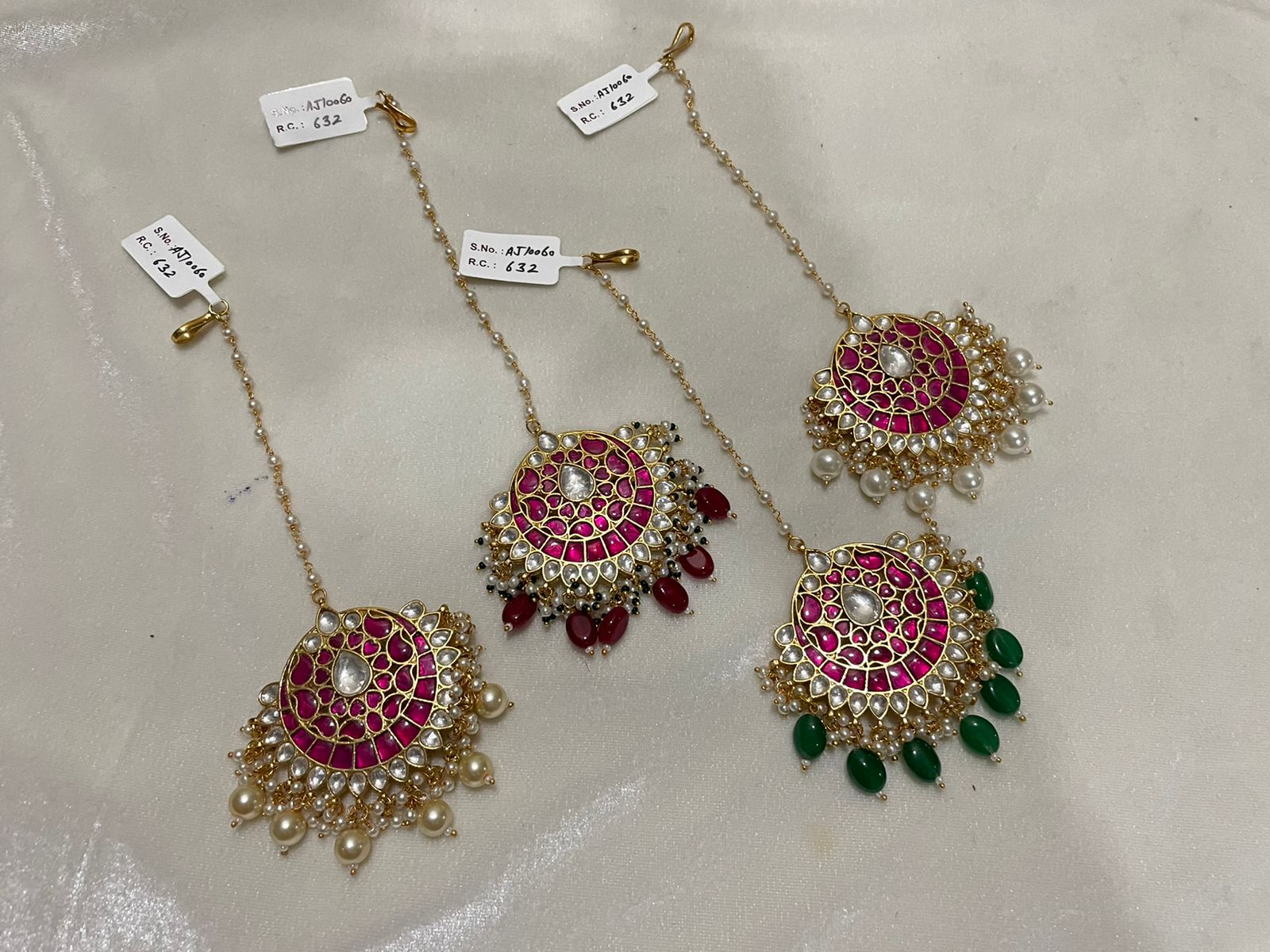 Kinak Kundan tikka - Saffronfashionindia