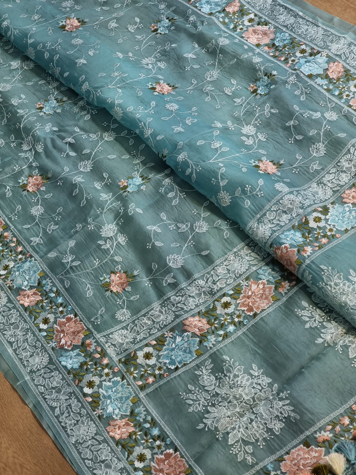 Lili organza saree - Saffronfashionindia