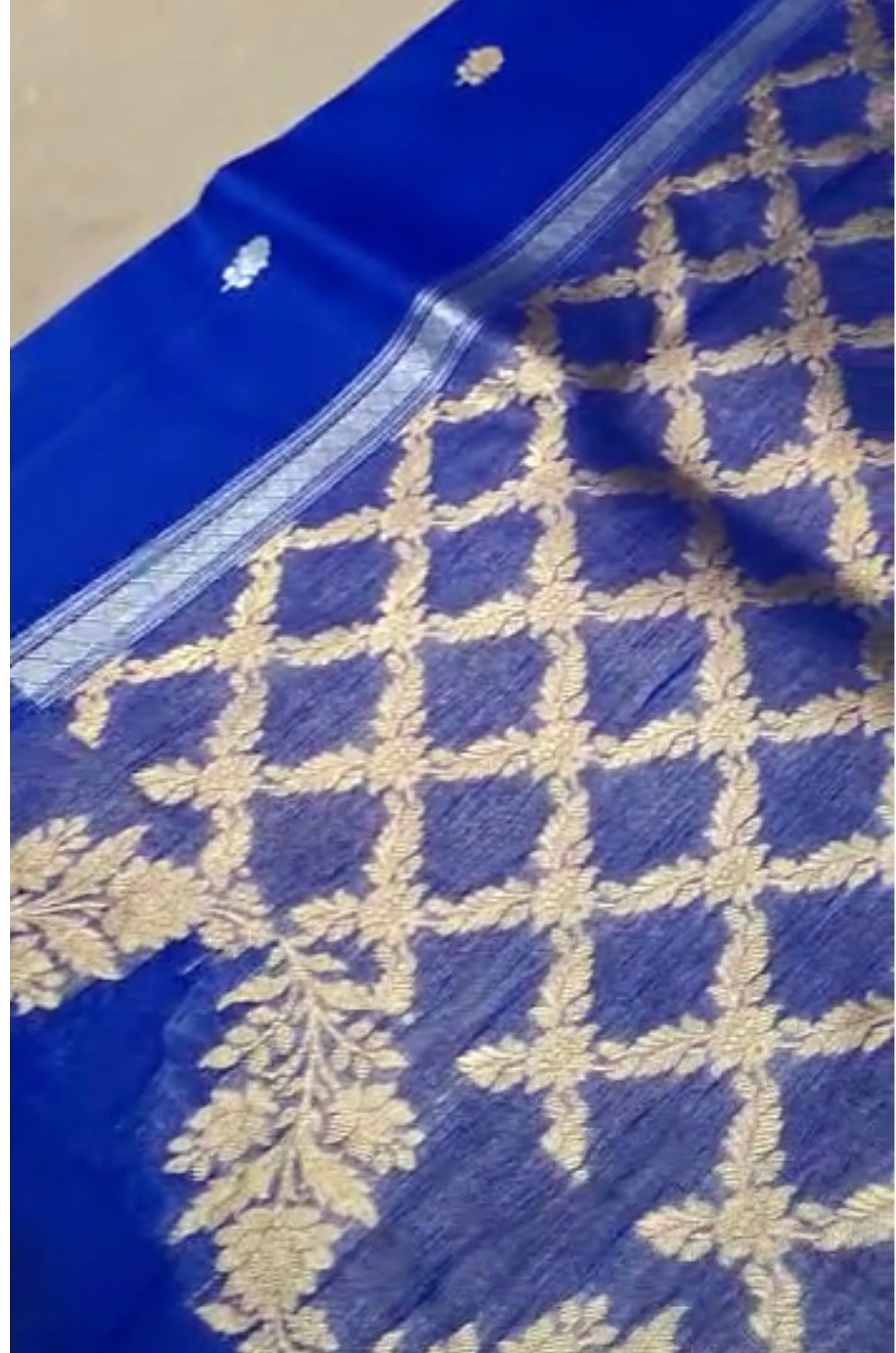 Subodhi handloom kora saree - Saffronfashionindia