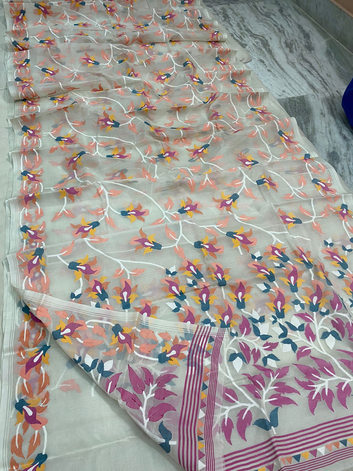 Ravaiz tantuj jamdani saree - Saffronfashionindia