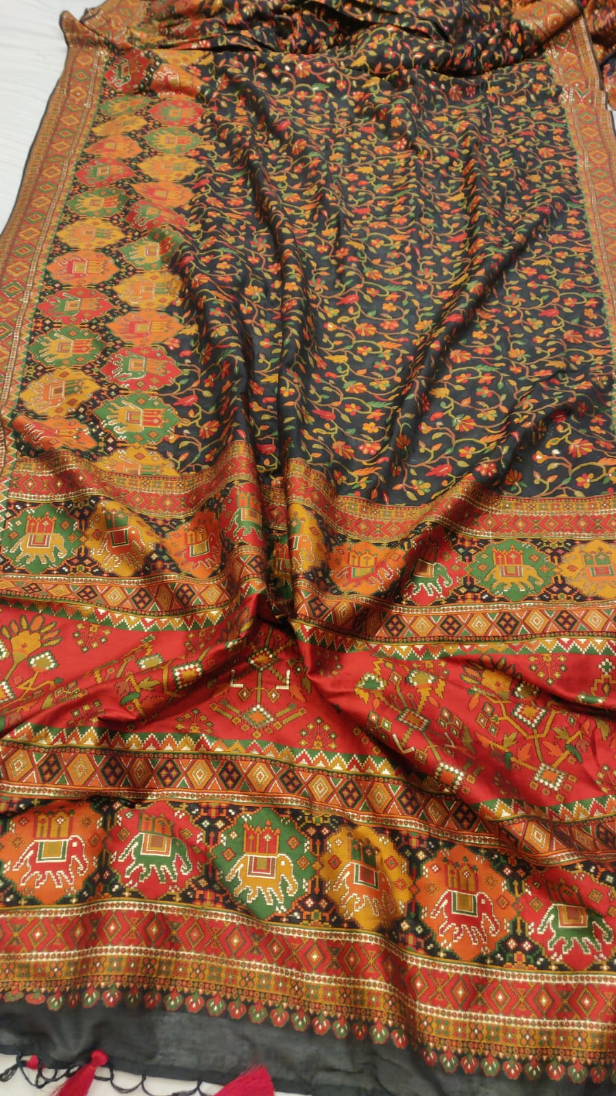 Beautiful Kani silk saree - Saffronfashionindia