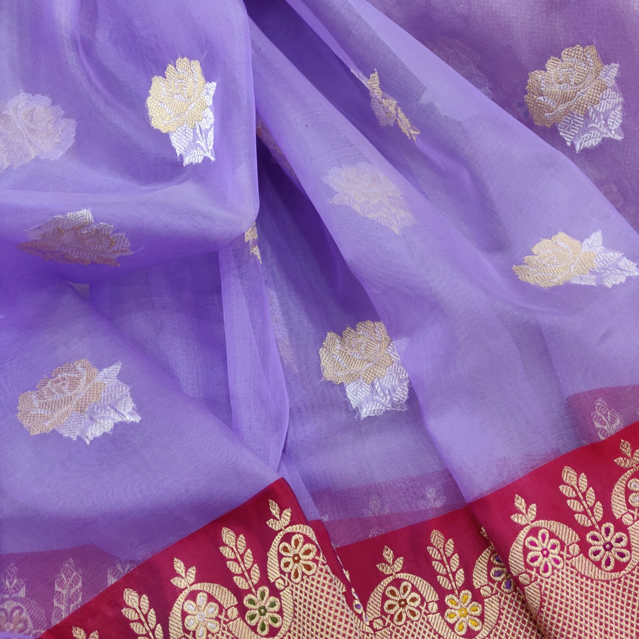 Panisha kora handwoven saree - Saffronfashionindia