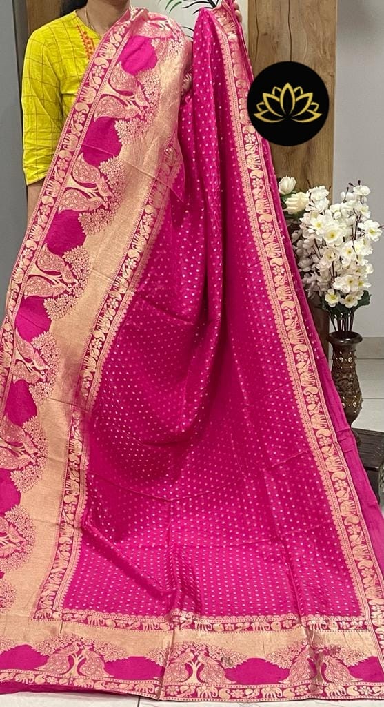 Weaving motifs benaras saree - Saffronfashionindia